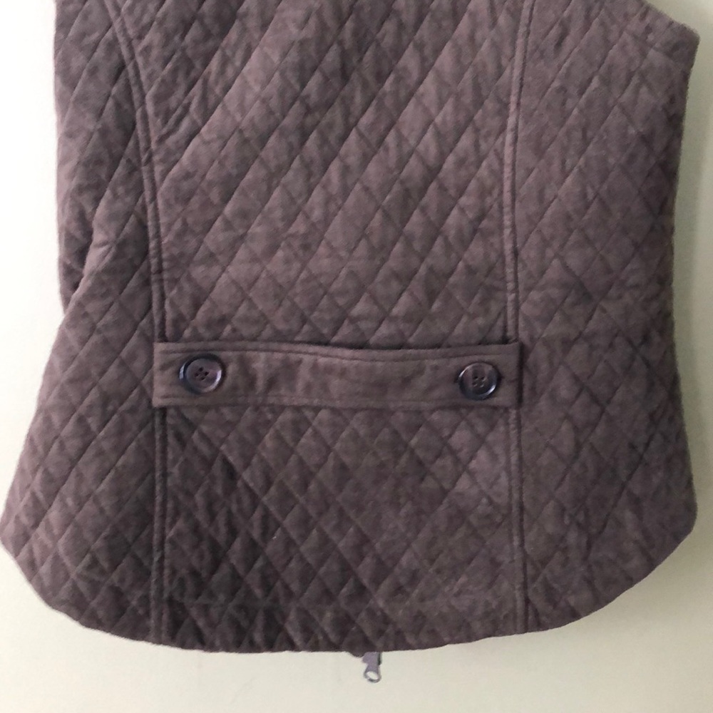 Vest - Picture 3 of 3